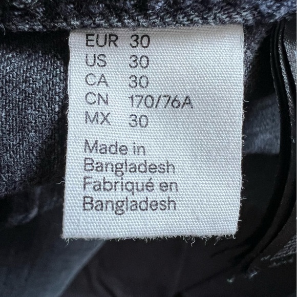 H&M Coachella Women's Button Fly Jean Shorts Raw Hem Black Size 30 Boho Bohemian - Picture 4 of 6